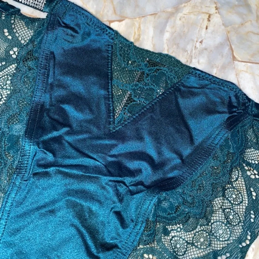 VERY SEXY‎ Shine Strap Lace Cheeky Panty Small Green Crystal Waist Band Shimmer